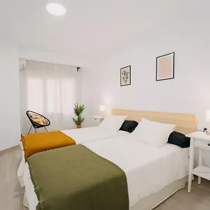 Apartment Top2stay Alhondiga, Malaga